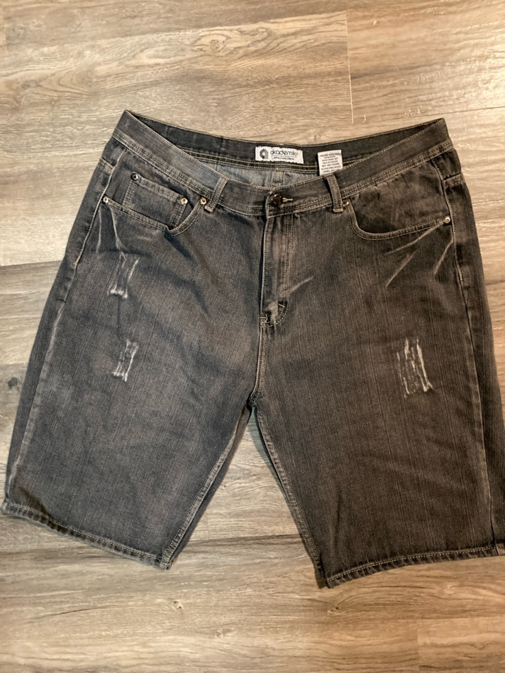 Akademiks Shorts